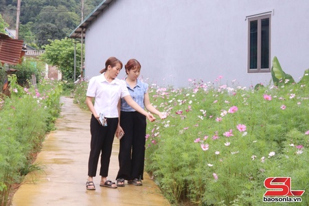 Nữ bí thư chi bộ, trưởng bản năng động, nhiệt huyết