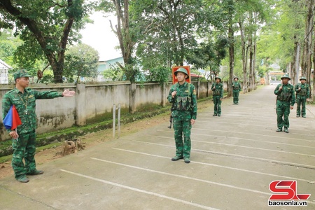 Huấn luyện chiến sĩ mới