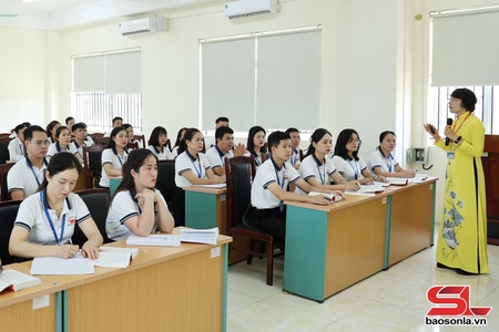 Nâng cao chất lượng đào tạo, bồi dưỡng lý luận chính trị
