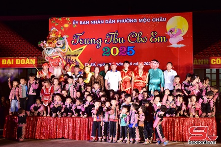 Mang Tết Trung thu đến trẻ em vùng cao