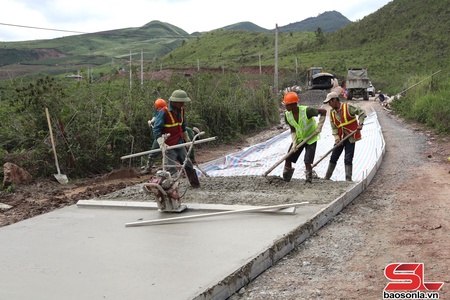 Nỗ lực giảm nghèo ở xã biên giới