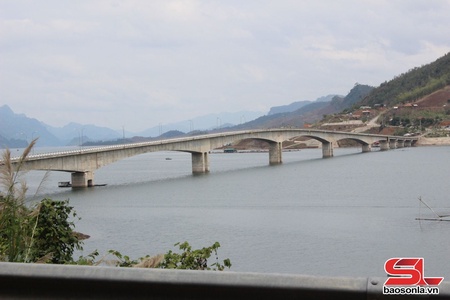 Cha ơi sử đã sang trang