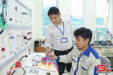 Nâng cao chất lượng đào tạo, phát triển nguồn nhân lực