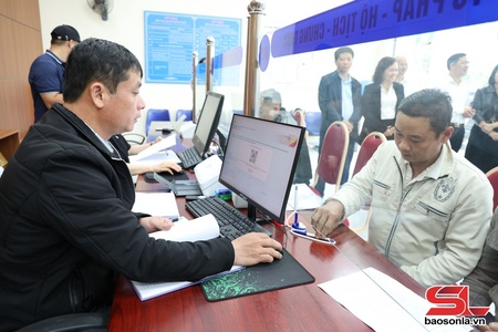 Tạo chuyển biến trong giải quyết thủ tục hành chính