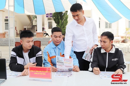 Chiềng Hoa tìm việc làm cho lao động