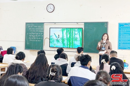 Thuận Châu ôn luyện thi tốt nghiệp THPT