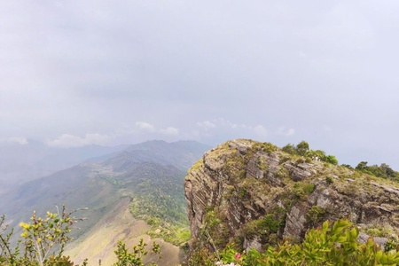Đường lên Pha Luông