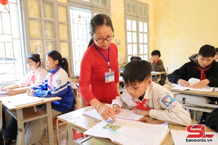 Học và làm theo Bác ở Trường THCS Mường Giôn