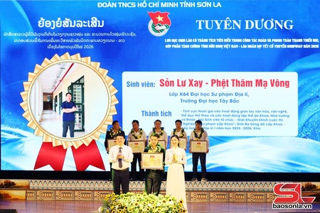 Nhịp cầu tri thức và tình hữu nghị Việt – Lào