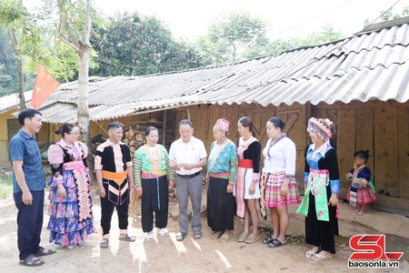 Đổi thay ở Bó Sinh