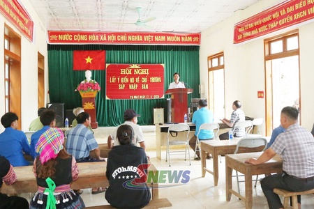 Đồng thuận để xây dựng bản làng vùng biên vững mạnh