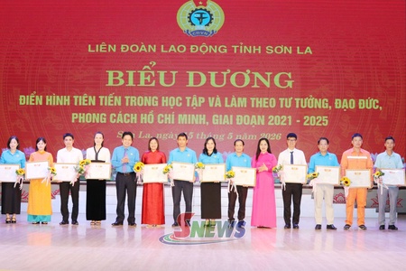 Học Bác để chăm lo tốt hơn cho đoàn viên, người lao động
