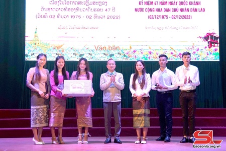 Trường Cao đẳng Sơn La: Gặp mặt kỷ niệm 47 năm Ngày Quốc khánh nước CHDCND Lào