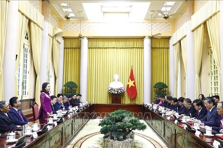 Quyền Chủ tịch nước trao quyết định bổ nhiệm Đại sứ Việt Nam tại nước ngoài
