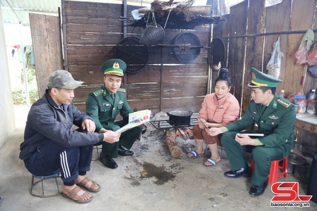 Tuyên truyền, phổ biến, giáo dục pháp luật cho nhân dân vùng biên giới