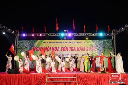 Khai mạc Ngày hội Hoa sơn tra huyện Mường La năm 2024