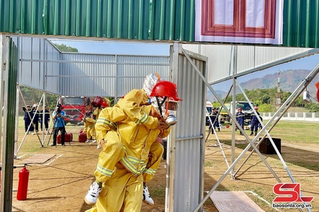 Mường La tổ chức Hội thi nghiệp vụ chữa cháy và cứu nạn, cứu hộ 