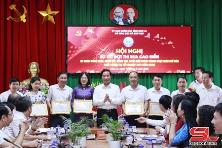  Phấn đấu Kỳ thi tốt nghiệp THPT năm 2025 đạt kết quả cao