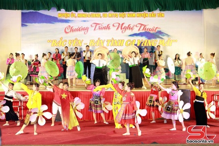 Chương trình nghệ thuật "Bắc Yên - Bản tình ca vang mãi"