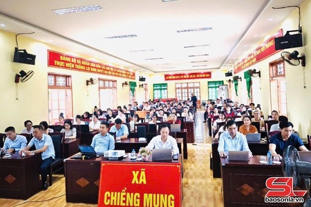 Tập huấn chuyển đổi số và ứng dụng trí tuệ nhân tạo cho cán bộ, công chức và viên chức