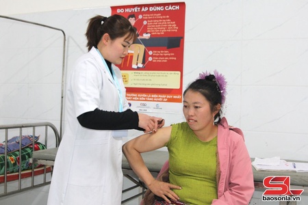 Ổn định hoạt động y tế cơ sở sau sáp nhập