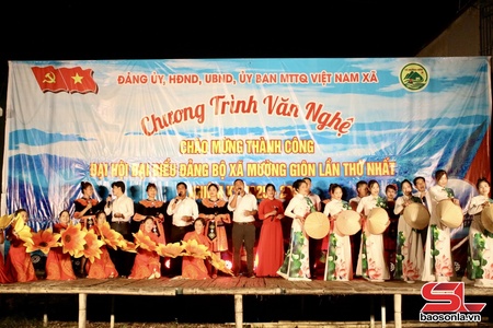 Chương trình văn nghệ chào mừng thành công Đại hội đại biểu Đảng bộ xã Mường Giôn