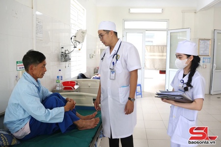 Nâng cao chất lượng khám, chữa bệnh cho nhân dân