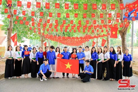 Tuổi trẻ Sơn La hướng về mùa thu độc lập