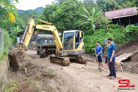 Xã Chiềng Sại ra quân “Ngày thứ Bảy tình nguyện về xây dựng nông thôn mới”