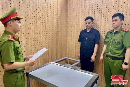 Khởi tố 2 đối tượng trộm cắp tài sản