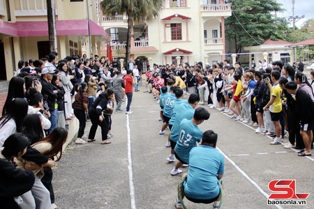 Trường Cao đẳng Y tế Sơn La khai mạc tháng văn hóa - thể thao truyền thống