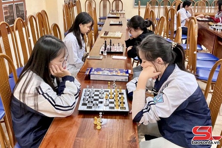 Đẩy mạnh phong trào TDTT trong học sinh, sinh viên