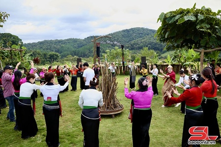 Hấp dẫn du lịch cộng đồng ở Vặt Hồng