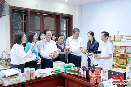 "Tấm vé thông hành" - giúp sản phẩm vươn xa