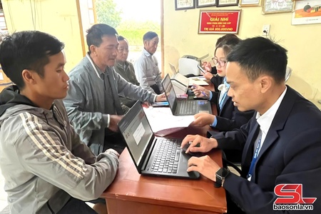 Ngày chủ nhật hành động - Mang dịch vụ công đến tổ dân phố