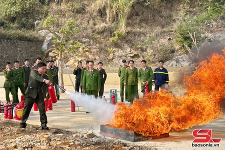 Huấn luyện nghiệp vụ phòng cháy, chữa cháy và cứu nạn, cứu hộ