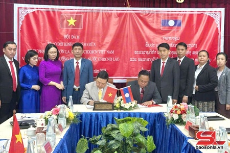 Sở Tư pháp tỉnh Sơn La thăm và làm việc với Sở Tư pháp tỉnh Luông Pha Bang