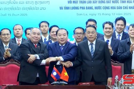 Ủy ban MTTQ Việt Nam tỉnh Sơn La Hội đàm với Mặt trận Lào xây dựng đất nước tỉnh Hủa Phăn và Luông Pha Bang, nước Cộng hòa dân chủ Nhân dân Lào