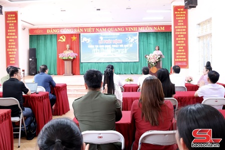 Phát động cuộc thi ảnh nghệ thuật “Bình Thuận - Khát vọng vươn xa”