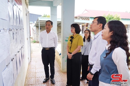 Kiểm tra công tác chuẩn bị bầu cử tại các xã Mai Sơn, Phiêng Pằn, Chiềng Sung
