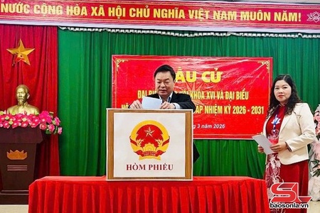 Cử tri quê hương cách mạng Mường Chanh nô nức tham gia bầu cử