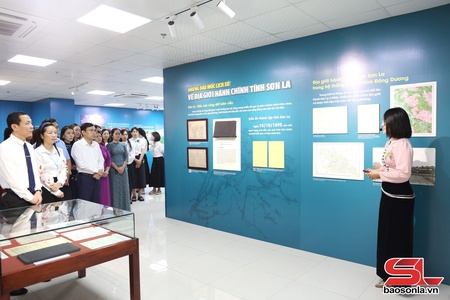 Củng cố, xây dựng tổ chức cơ sở đảng và nâng cao chất lượng đội ngũ đảng viên