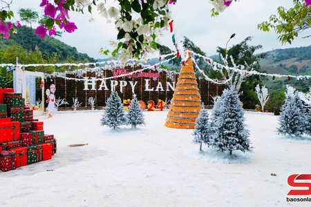 "Snow Town" at Happy Land Moc Chau