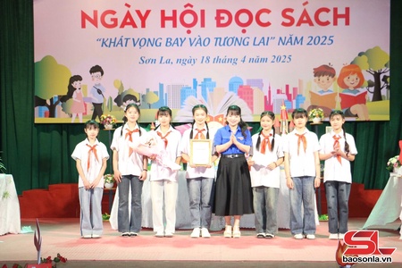 Mự hội đôn sừ “Lang mon hựt khửn cuồng dan lằng lun” pì 2025