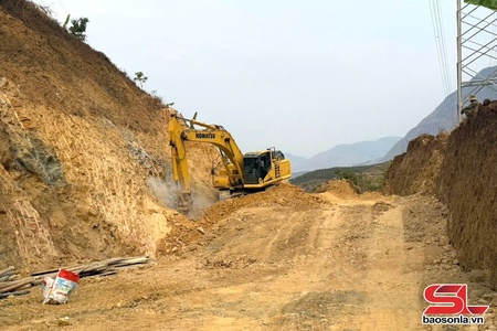 Muôz yax 576 tỷ nhiax uô têz qơưk hâux lưv