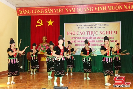 Son La promotes traditional cultural values