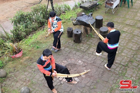 Community-based tourism linked with preservation of Mong culture