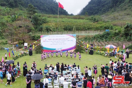 Chieng Di I hamlet holds culture and tourism festival