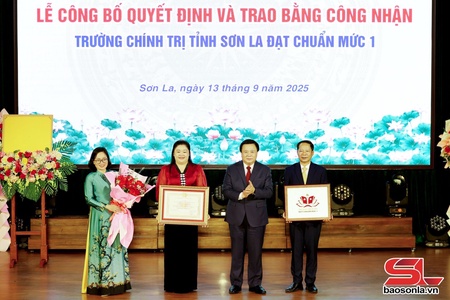 Jias fuô Quyết định thiaz choz Bằng côngk nhav Yar cơưv Chính trị tỉnh Sơn La txâuk chai hov 1