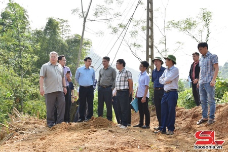 Site clearance for Hoa Binh – Moc Chau Expressway project accelerated